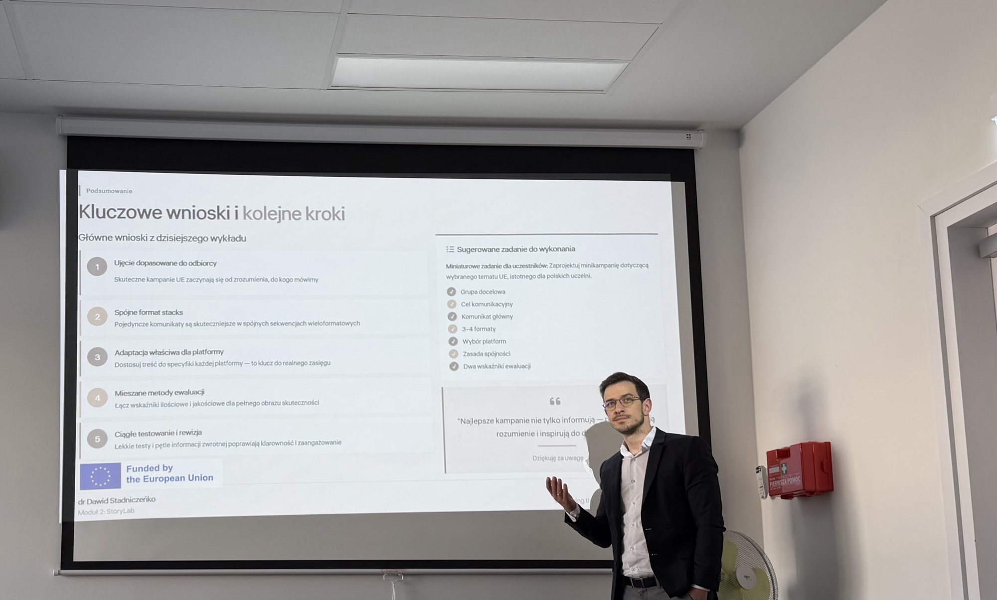 Dr Dawid Stadniczeńko presenting during the VISUAL-EU Summer School 2026